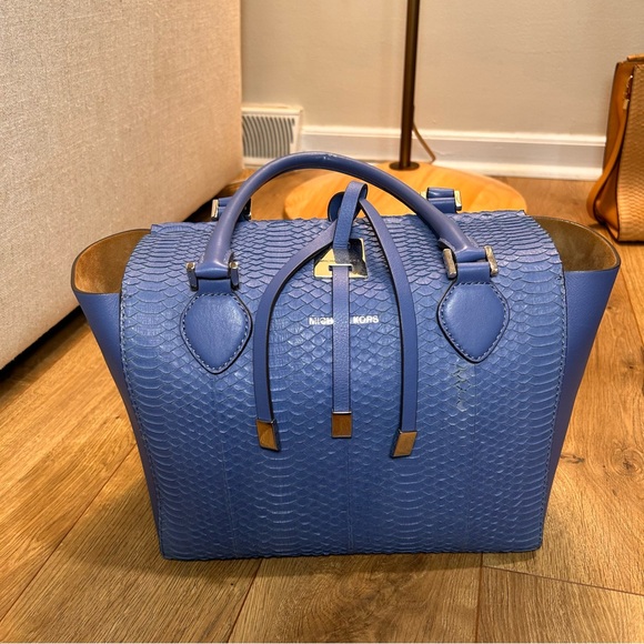 Michael Kors Collection Miranda Tote in cornflower tote - genuine snakeskin - Picture 4 of 16